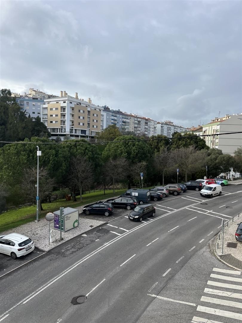 Oportunidade T2 Remodelado  São Brás Oferta da Escritura