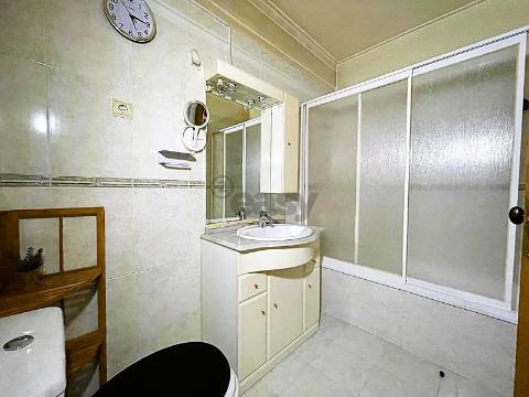 T2+1 luminoso com elevador em Tercena - Oeiras