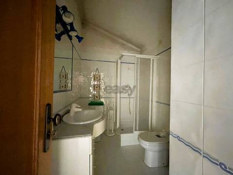 T2+1 luminoso com elevador em Tercena - Oeiras