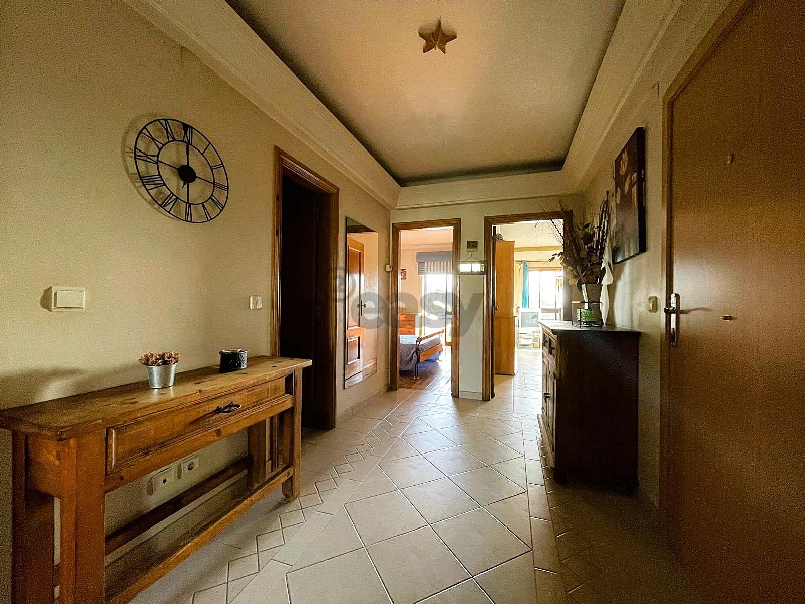 T2+1 luminoso com elevador em Tercena - Oeiras