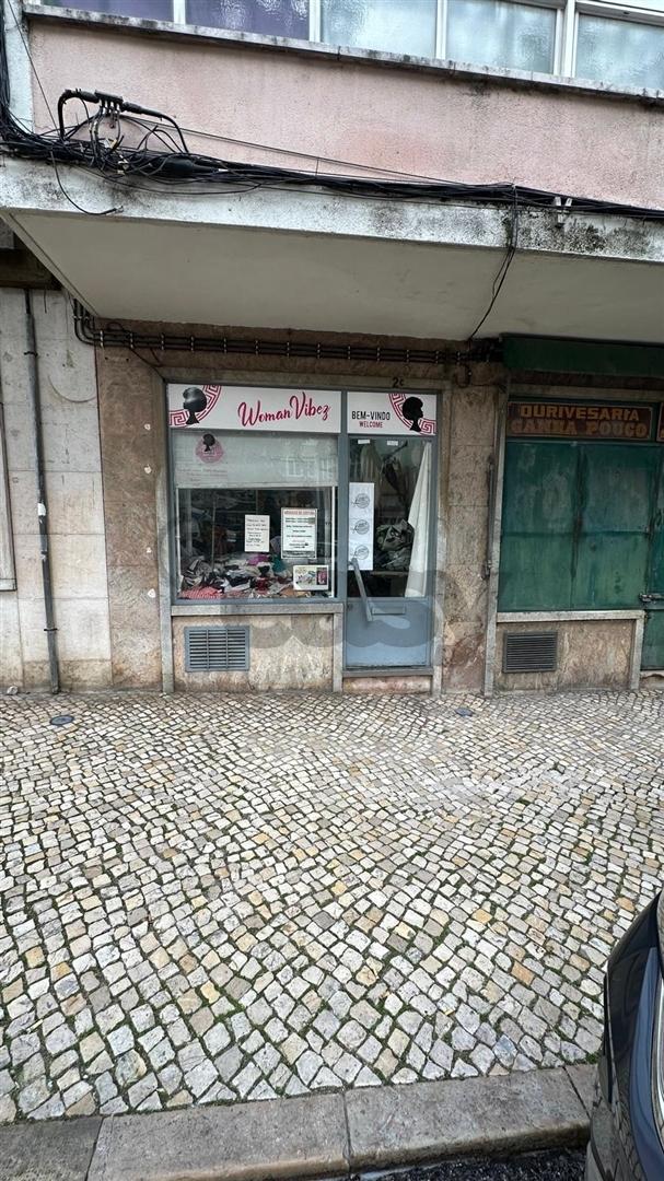 Loja com inquilino | 18 m² | Rentabilidade bruta 6,24% | 450€/mês