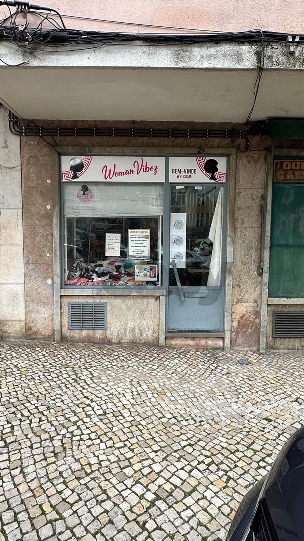 Loja com inquilino | 18 m² | Rentabilidade bruta 6,24% | 450€/mês
