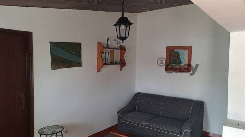 Moradia T1 + 1, Mobilada, Equipada e Terreno