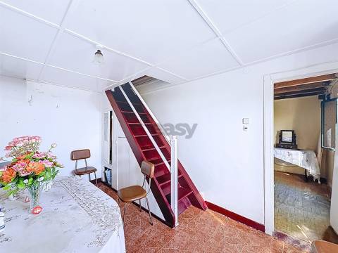 Moradia independente à venda em caminho dos Moinhos, Calheta