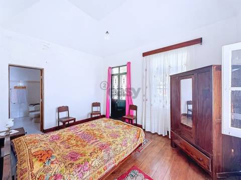 Moradia independente à venda em caminho dos Moinhos, Calheta