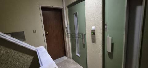 T2 em Oeiras com 2wcs e arrecadação