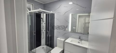 T2 em Oeiras com 2wcs e arrecadação