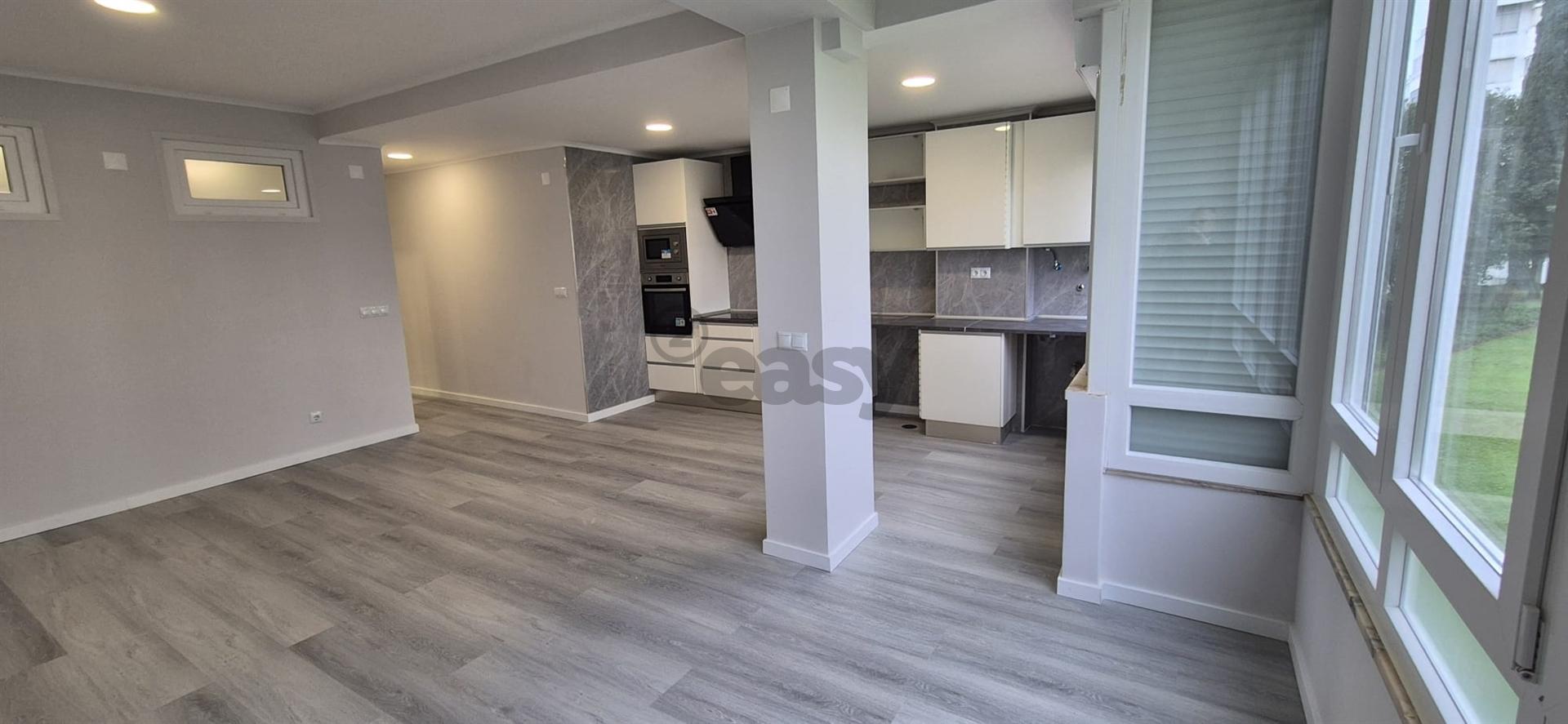 T2 em Oeiras com 2wcs e arrecadação