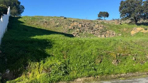 Terreno Urbano com 450m2, Aldeia do Corvo, Castro Verde