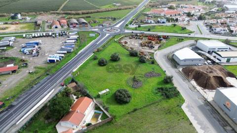 Terreno rústico com 5.980 m² junto ao Parque de Empresas de Ferreira do Alentejo