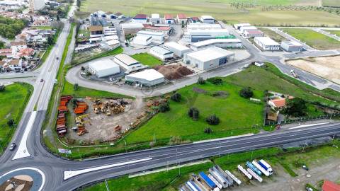 Terreno rústico com 5.980 m² junto ao Parque de Empresas de Ferreira do Alentejo