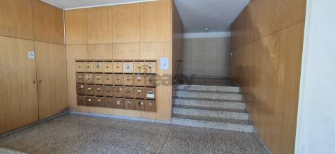 T1 em Vila Nova de Gaia com parqueamento e varanda