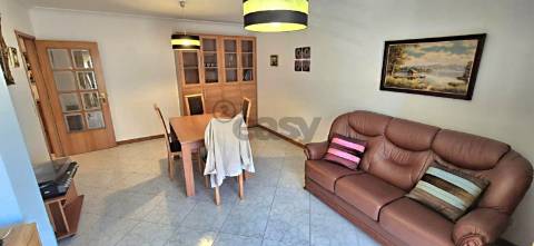 T1 em Vila Nova de Gaia com parqueamento e varanda