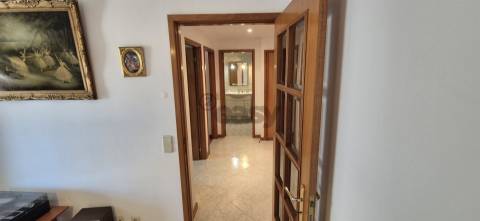 T1 em Vila Nova de Gaia com parqueamento e varanda