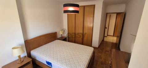 T1 em Vila Nova de Gaia com parqueamento e varanda