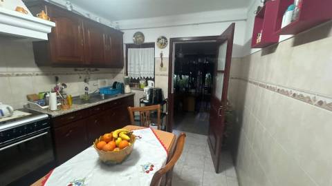 Moradia T3, usada com Quintal em Castro Verde