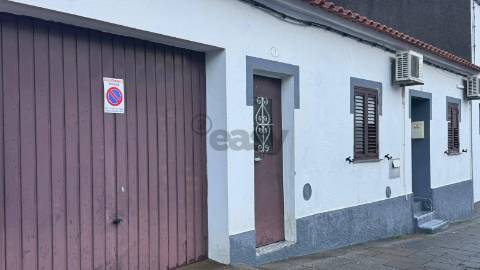 Moradia T3, usada com Quintal em Castro Verde