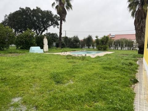 Moradia T3 +2 com piscina