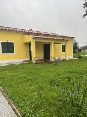 Moradia T3 +2 com piscina