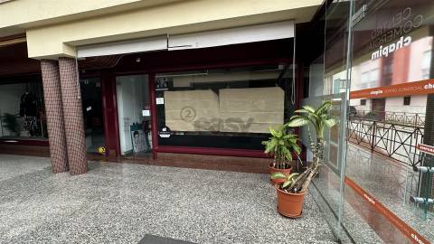 Loja  Arrendamento em Odivelas,Odivelas