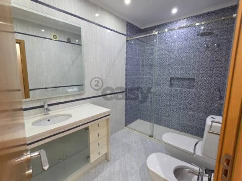 T3 nas Colinas Cruzeiro com 4 parqueamentos