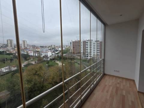 T3 nas Colinas Cruzeiro com 4 parqueamentos