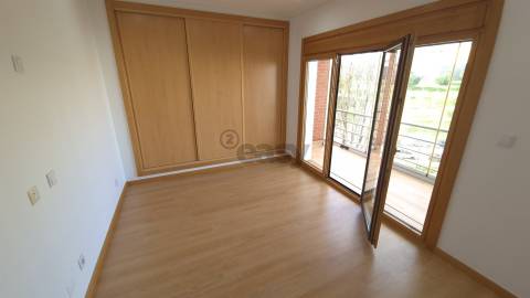 T3 nas Colinas Cruzeiro com 4 parqueamentos