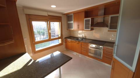 T3 nas Colinas Cruzeiro com 4 parqueamentos