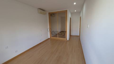 T3 nas Colinas Cruzeiro com 4 parqueamentos