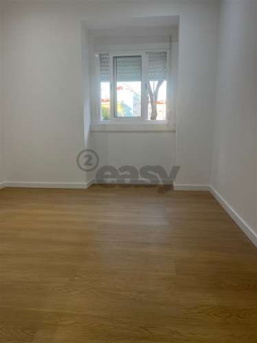 Oportunidade! T2 Amadora Oferta da Escritura