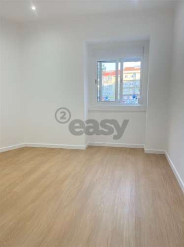 Oportunidade! T2 Amadora Oferta da Escritura