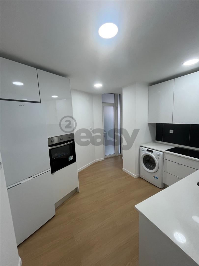 Oportunidade! T2 Amadora Oferta da Escritura