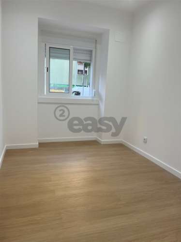 Oportunidade! T2 Amadora Oferta da Escritura