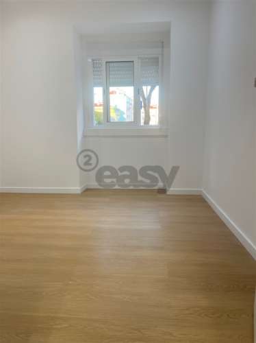 Oportunidade! T2 Amadora Oferta da Escritura