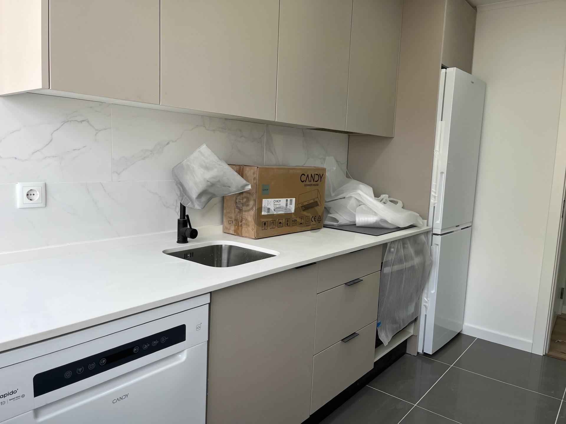 Remodelado Junto às Portas Benfica Oferta da Escritura