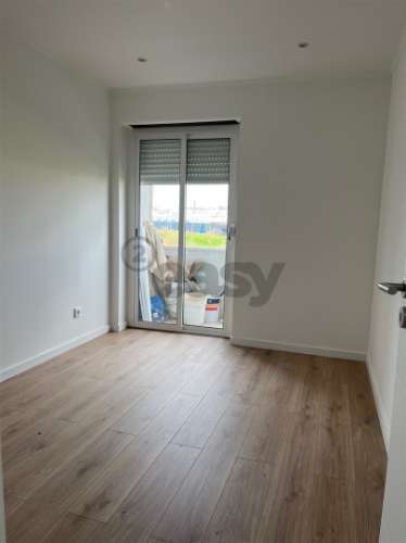 Remodelado Junto às Portas Benfica Oferta da Escritura