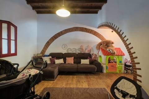 Casa Senhorial c/ 10 divisões remodelada em Rua Emblemática de Castro Verde