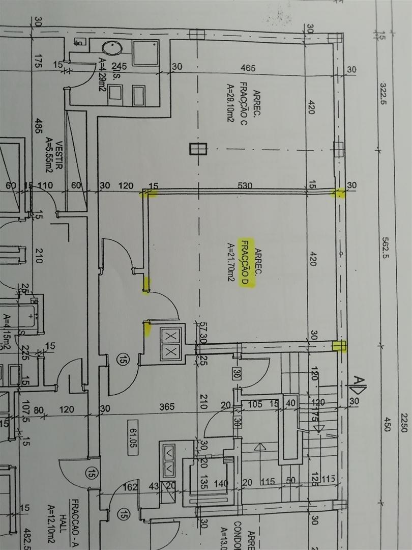 Apartamento T3 em Queijas com 2 Parqueamentos e Arrecadação