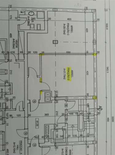 Apartamento T3 em Queijas com 2 Parqueamentos e Arrecadação