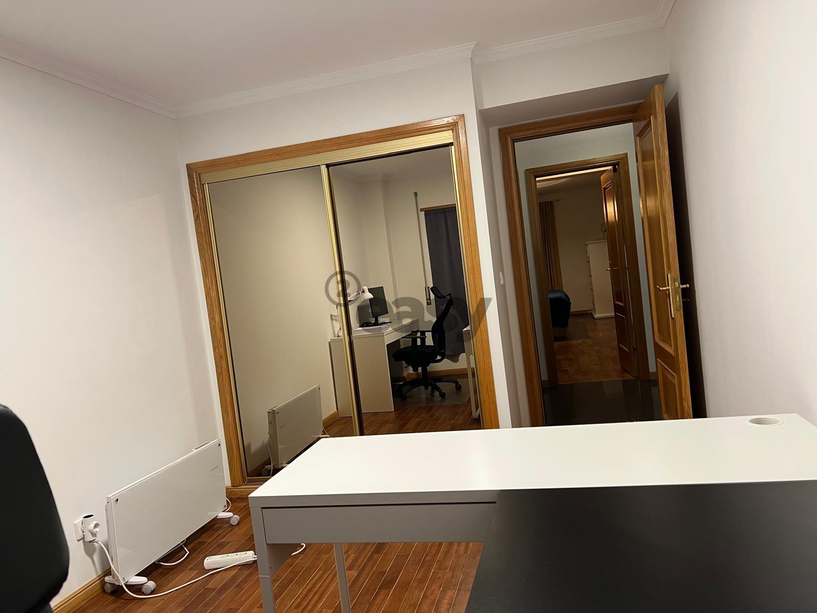 Apartamento 3 quartos e parqueamento