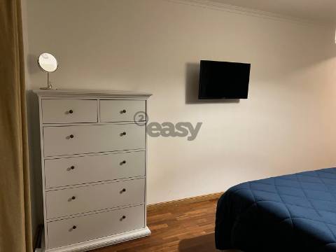 Apartamento 3 quartos e parqueamento