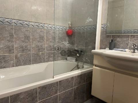 Apartamento 3 quartos e parqueamento