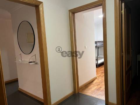 Apartamento 3 quartos e parqueamento