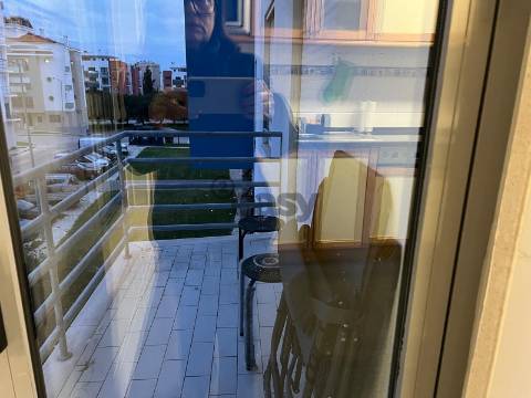 Apartamento 3 quartos e parqueamento