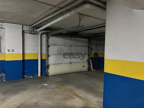 Apartamento 3 quartos e parqueamento