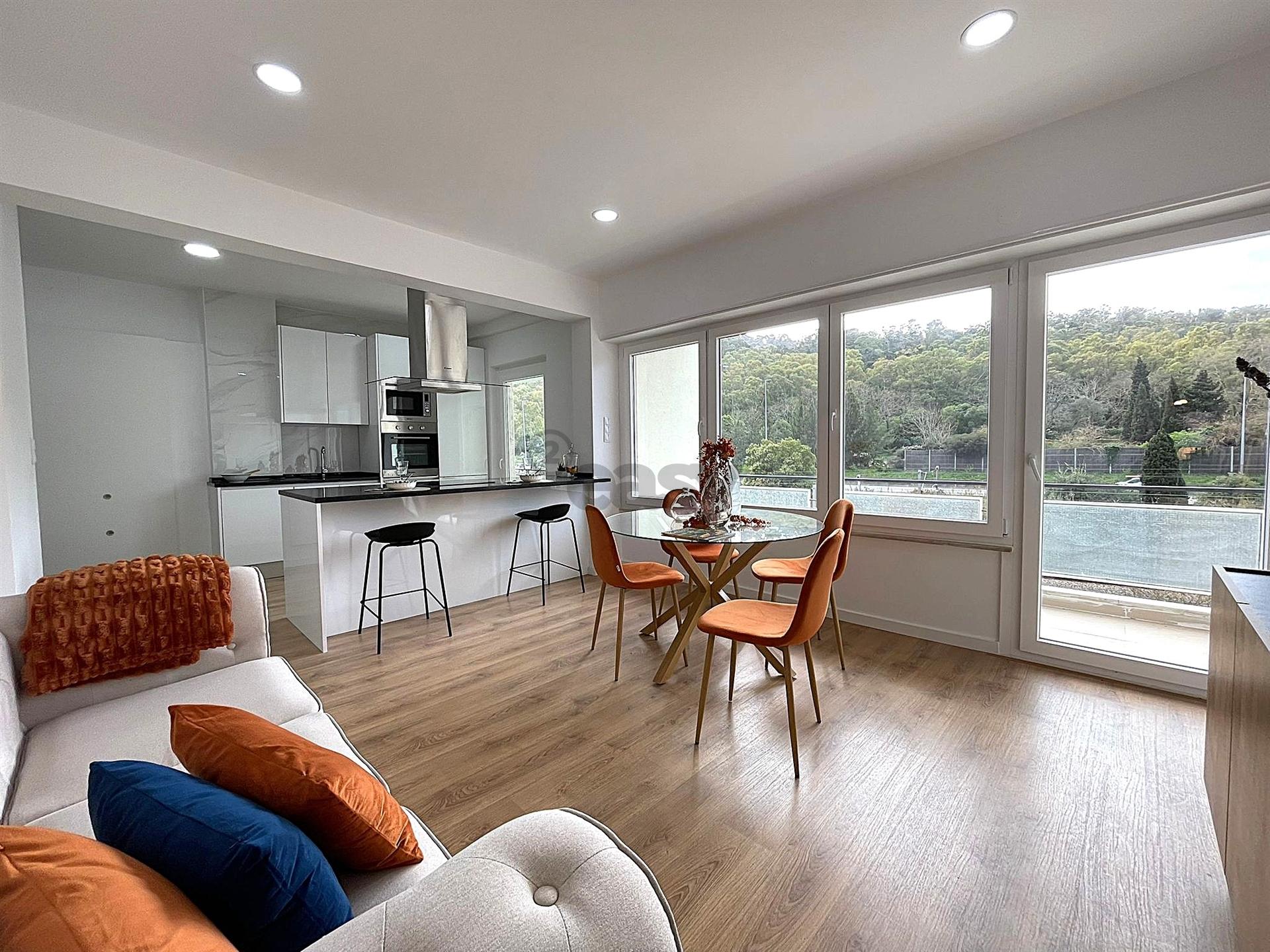 T3 Totalmente Remodelado com Varanda e Suite – Pronto a Habitar