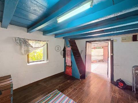 Moradia para Restaurar T1 Venda em Santa Cruz,Santa Cruz