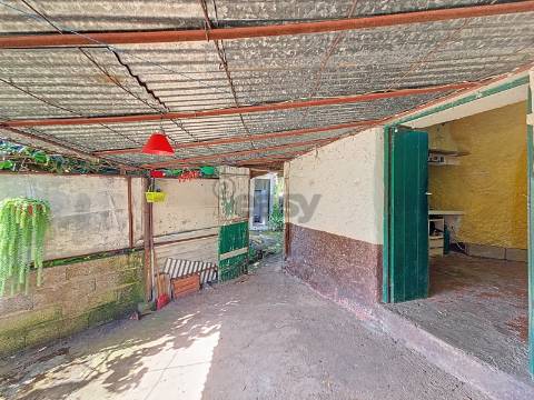 Moradia para Restaurar T1 Venda em Santa Cruz,Santa Cruz