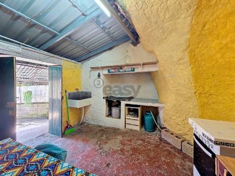 Moradia para Restaurar T1 Venda em Santa Cruz,Santa Cruz