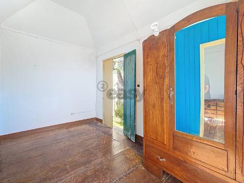 Moradia para Restaurar T1 Venda em Santa Cruz,Santa Cruz